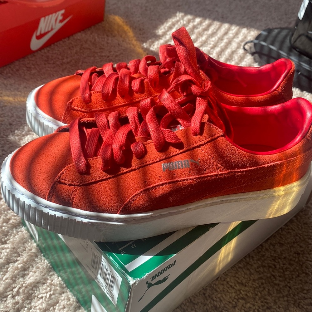Puma unisex suede platform